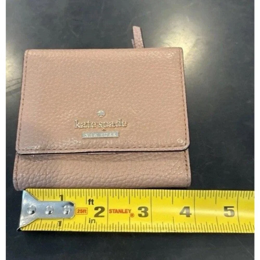 Kate Spade Jackson Street Jada Wallet Pebbled Leather Neutral Beige-Pink 4x4”